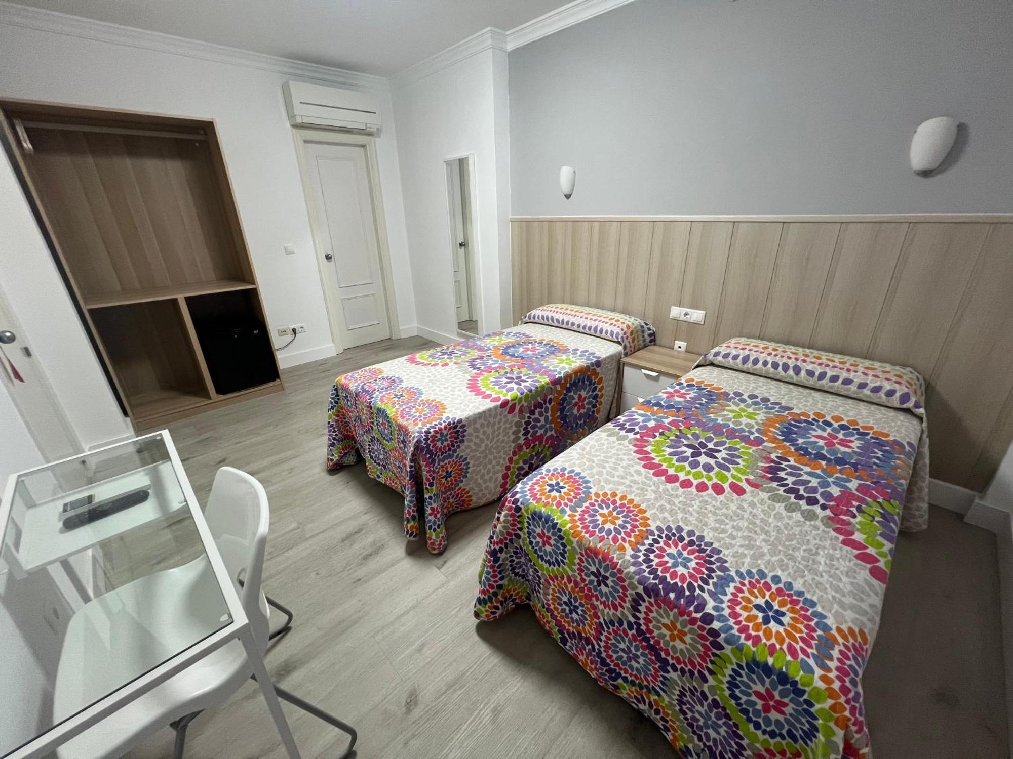 Hotel Dila Велес-Малага Екстер'єр фото
